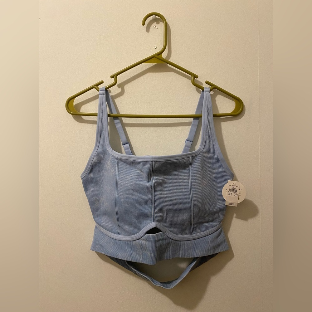 ✨NWT aerie sports bra✨